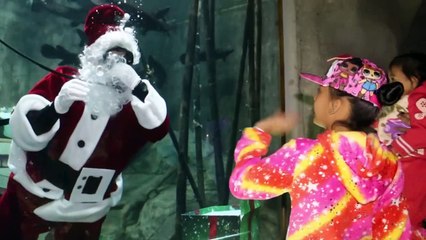 Santa Claus cambia la nieve por el agua en México