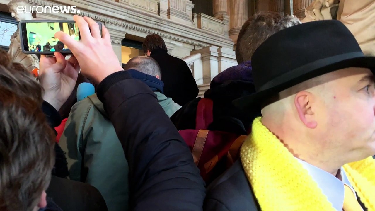 The Brief from Brussels: Puigdemont muss weiter auf Urteil warten