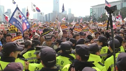 한국당 지지자 국회 난입 시도...'아수라장' / YTN