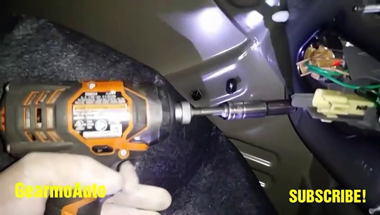 2010 Corolla Tailight Assembly Replacement