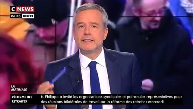Les premières images de la mystérieuse explosion qui a touché cette nuit la mairie de quartier Nantes sud faisant sauter la porte d'entrée
