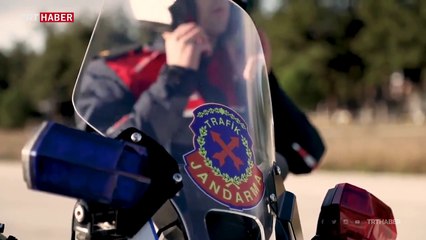 Jandarma'dan motosiklet sürücülerine "uçak"lı uyarı