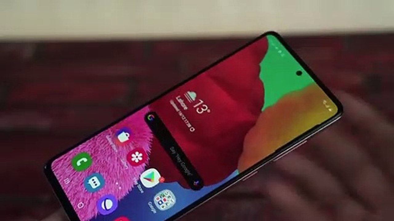 Samsung Galaxy A51 Hands On - Flagship Design 2020!