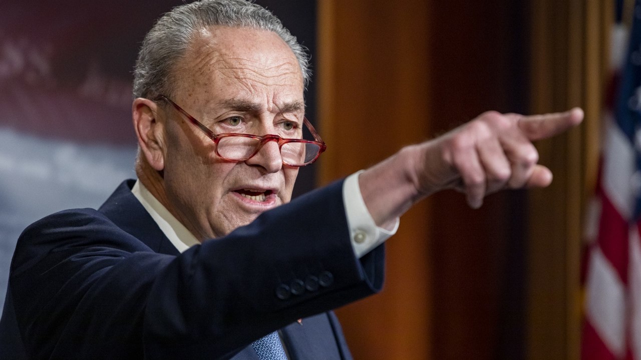 US impeachment: Democrats accuse Trump of 'cover-up'