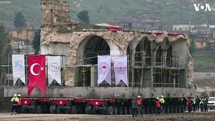 Los turcos reubican así una mezquita del siglo XV antes de quedar inundada por la puesta en marcha de un gran embalse