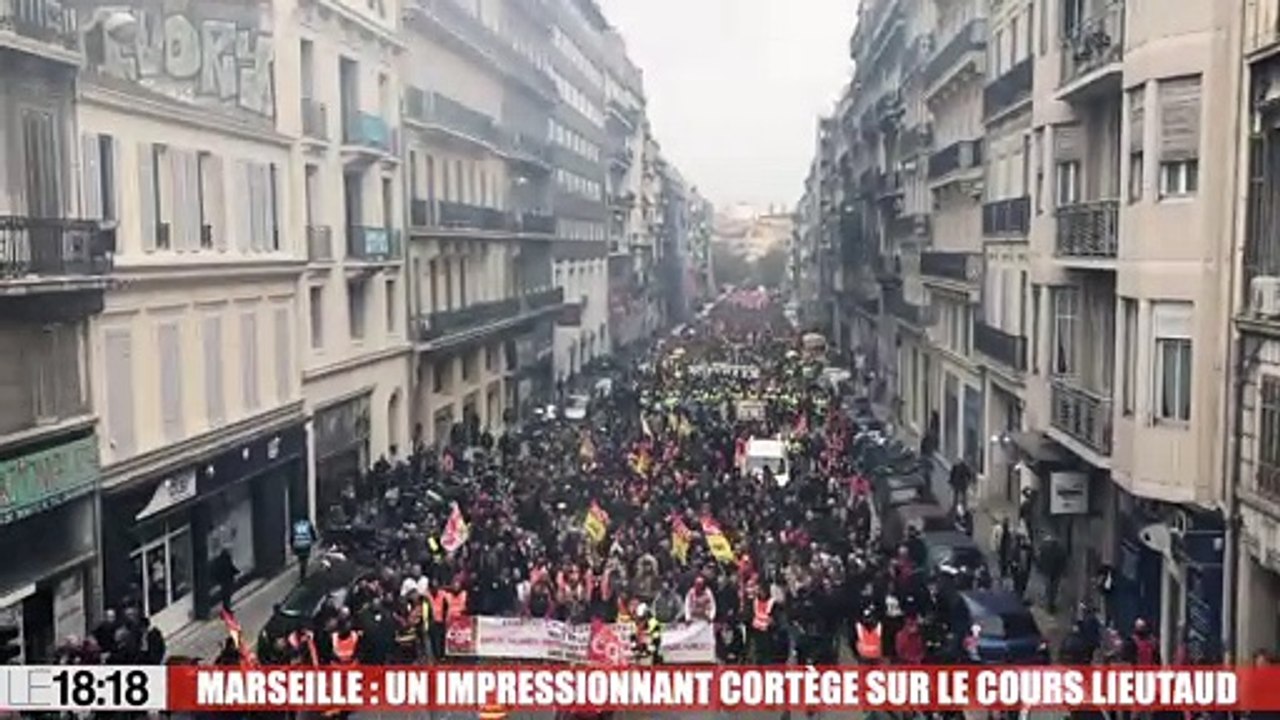 Marseille : un impressionnant cortège sur le cours Lieutaud