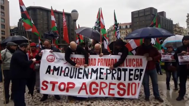 Vigilantes de seguridad protestan por sus condiciones