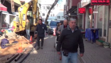 40 Yıldır Takım Elbise ile Çaycılık Yapıyor