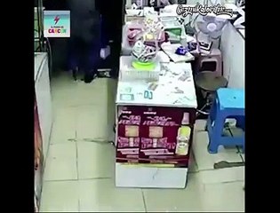 Çocuklarınıza Hatta Sizin Olmasa Bile Etrafınızda Bulunan Çocuklara Dikkat Edin, Kollayın