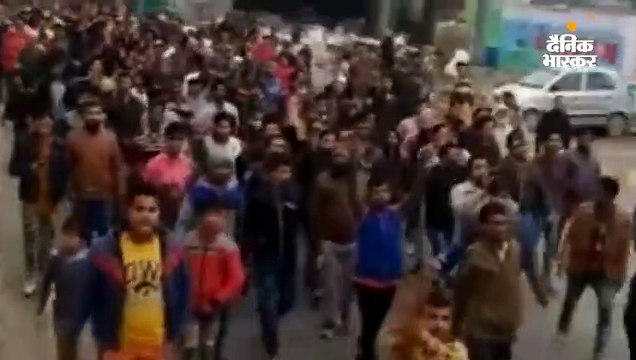 दिल्ली में जामिया के बाद अब सीलमपुर-जाफराबाद में पथराव और आगजनी, 5 मेट्रो स्टेशन बंद करने पड़े