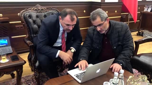 Elazığ Valisi Kaldırım, AA'nın Yılın Fotoğrafları oylamasına katıldı