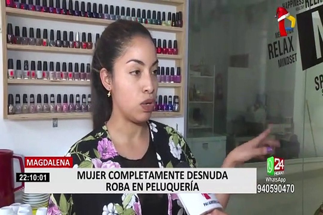 Volvió 'la loca de la piedra': la mujer desnuda que ahora ingresa a locales comerciales para robar