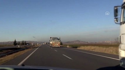 Suriye sınırına arazi aracı ve mühimmat takviyesi