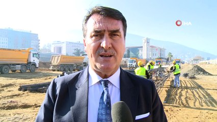 Osmangazi Meydanı’na ilk harç döküldü