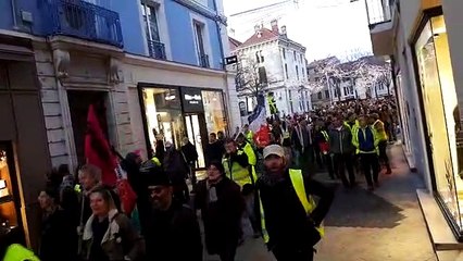 Valence : les gilets jaunes invitent à poursuivre la mobilisation contre la réforme des retraites
