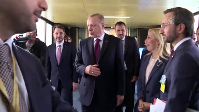 Cumhurbaşkanı Erdoğan, Hayat Devam Ediyor, Sanat Devam Ediyor sergisini ziyaret etti