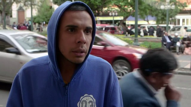 Venezolanos mendigan en Bolivia, uno de los países más pobres de Sudamérica