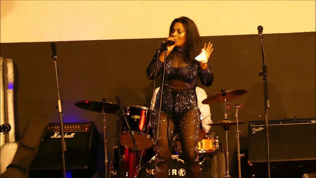 Kristy Diamond - Ewa Ewa (Live)