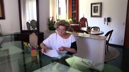 Casi octogenaria y modelo de lencería, brasileña alienta a mujeres a salir de la sombra