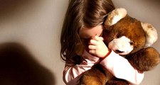 Çocukları kekelemeye başlayınca şüphelendiler! 7 yaşındaki kızın ailesi cinsel istismar şüphesiyle öğretmeninden şikayetçi oldu