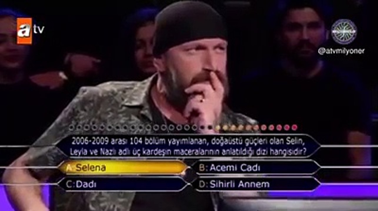 Selena Sorusuna “Başrolü Sinem Kobal, Kendisi Bir Yakınım Olur” Diyen Kenan İmirzalıoğlu