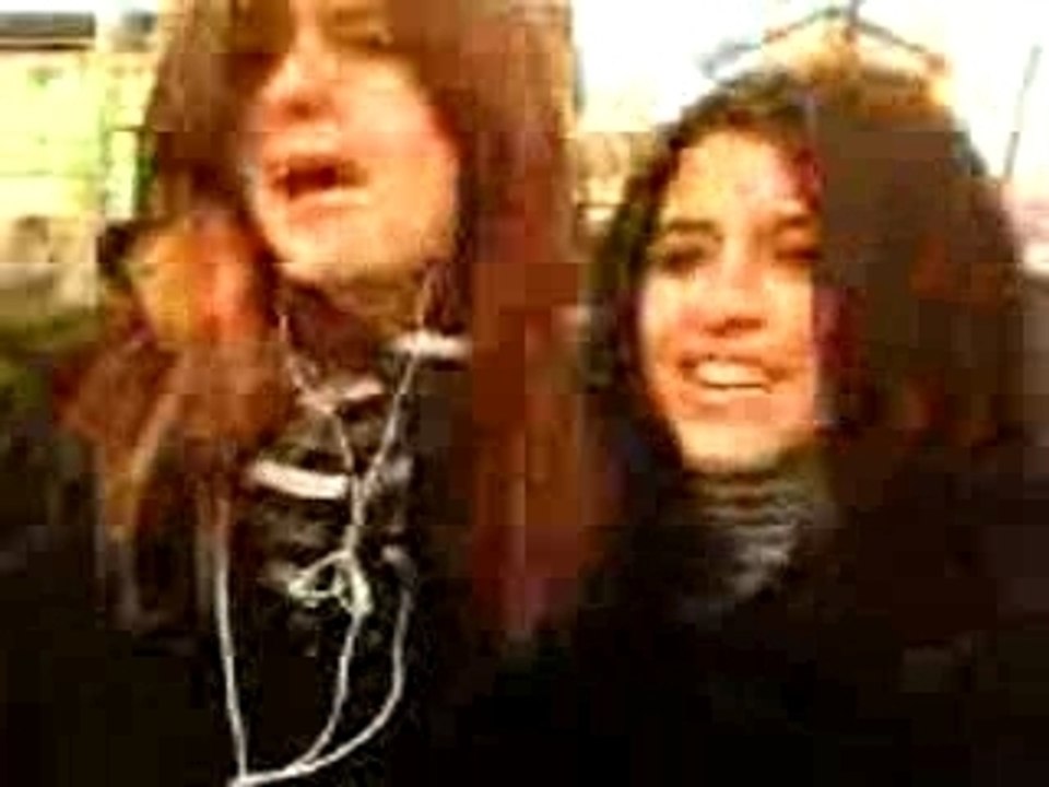 Merry chante __*