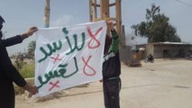 مظاهرات في دير الزور ضد جرائم ميليشيا قسد وسرقتها للنفط - هنا سوريا