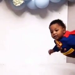 Babanın ev şartlarında oğluna yaşattığı Süpermen deneyimi