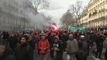 مظاهرات وإضرابات بباريس رفضا لمشروع حكومي لإصلاح النظام التقاعدي