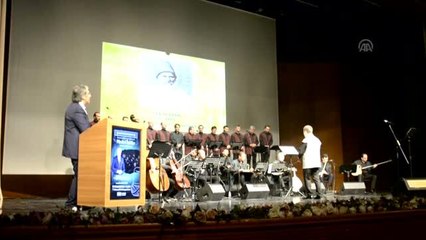 "Mevlevi İlahiler" konserinde Halil Necipoğlu sahne aldı