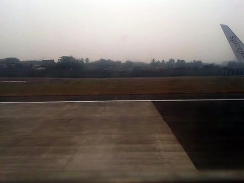 Live plane takeoff from Mumbai Airport inside the plane | Mumbai sky view