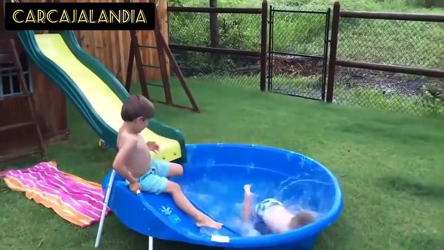 Caidas Graciosas de Niños en Piscinas |Videos Virales|Videos Graciosos
