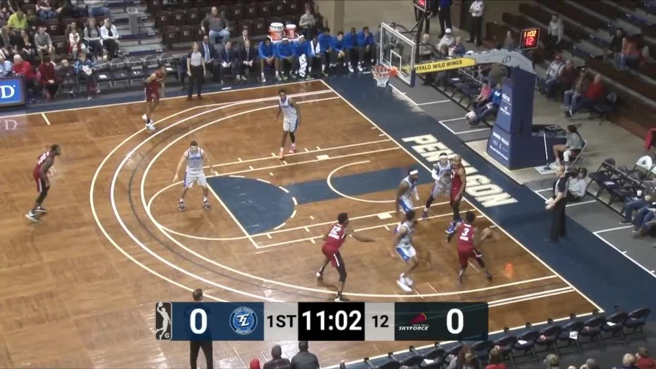 Antonius Cleveland Posts 11 points & 15 rebounds vs. Sioux Falls Skyforce