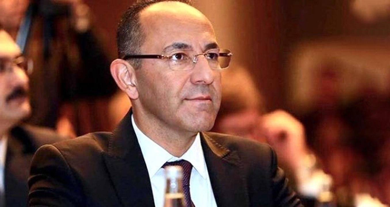 Son dakika: İçişleri Bakanlığı, FETÖ'den tutuklanan Urla Belediye Başkanı'nı görevden aldı