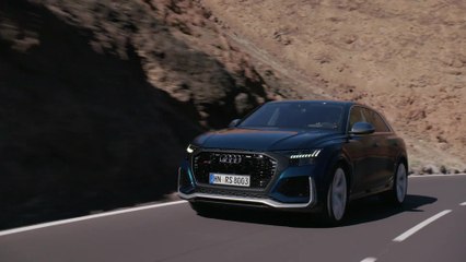 Audi RS Q8 Design in Galaxis Blue