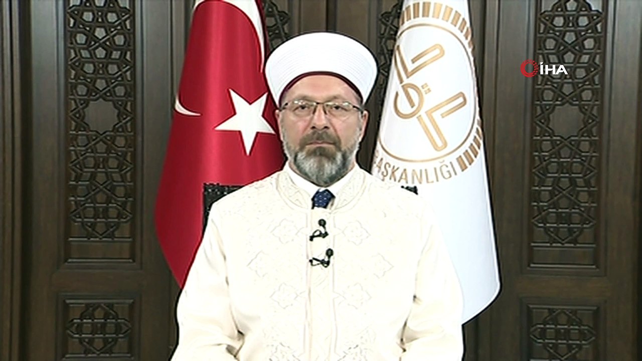 Diyanet İşleri Başkanı Erbaş: 'Bu genelge ile kararlı bir şekilde camilerimizdeki o görüntüleri kısa bir zamanda ortadan kalkması ve vatandaşlarımızın katlanır taburesini alarak cemaatin içinde saflardan herhangi birisinin içine karışarak ni