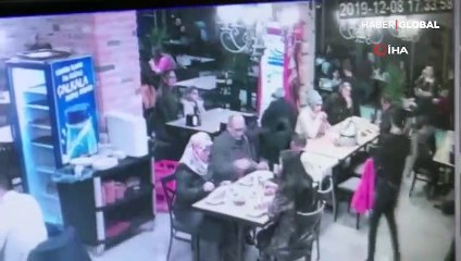 Genç garsona acımasız saldırı saniye saniye kamerada
