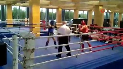 11 yıl sonra ringlere Avrupa Şampiyonu olarak geri döndü