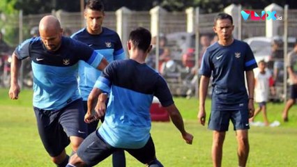 Ritual Tanding Boaz dan Ogah Latih Timnas Senior