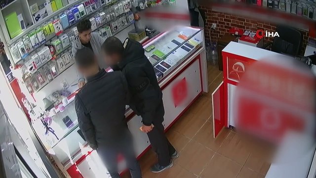Cep telefonu hırsızlığı güvenlik kamerasında