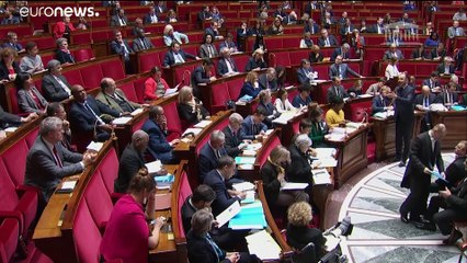 Retraites : Emmanuel Macron disposé à des "améliorations", Edouard Philippe reçoit les syndicats