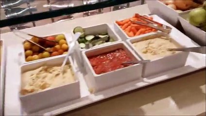 United Airlines Flight reservation, review, deals