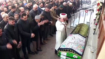 Kazada hayatını kaybeden kadın toprağa verildi