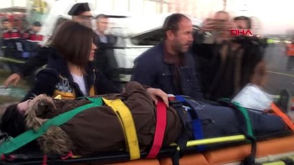 Samsun'da öğrenci servisi devrildi 2'si ağır, 15 yaralı-2