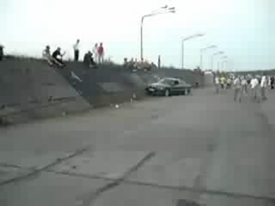 bmw  crash on drift - burnout