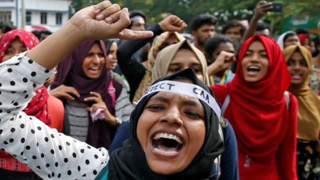 India: Families in limbo amid legal challenge to citizenship law