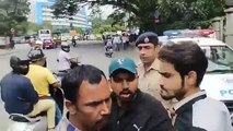 video of Bangalore Police detaining protesters.