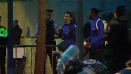 Absoluta normalidad en la salida del hotel de Barça y Real Madrid