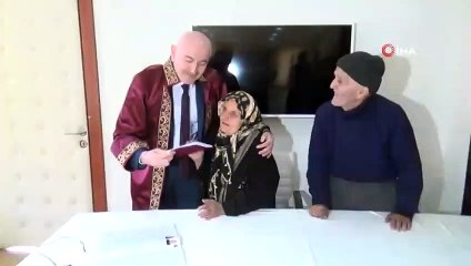 88’lik Emin Dede Çocukluk Aşkıyla Nikah Masasında