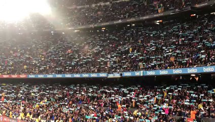 El Camp Nou amb els cartells del Tsunami i crits de llibertat als presos polítics